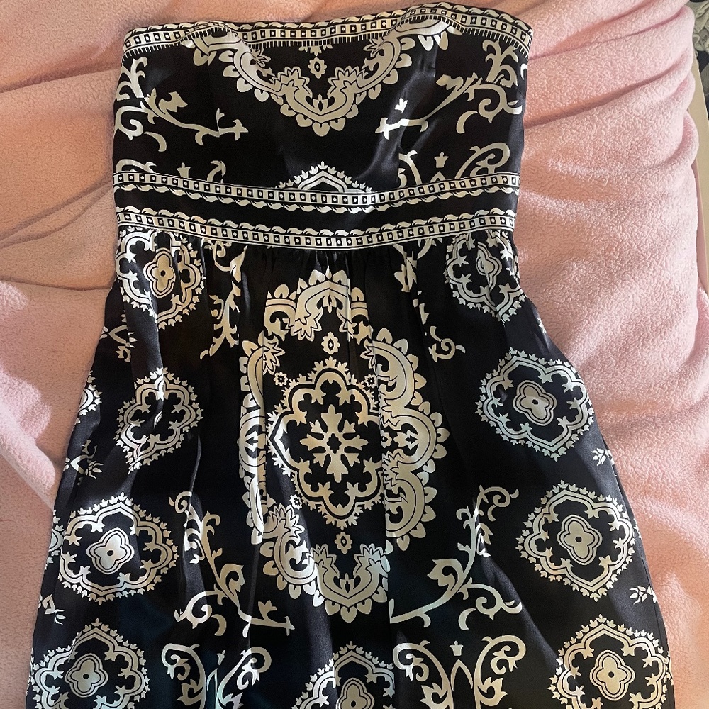 Black House White Market Strapless Dress
